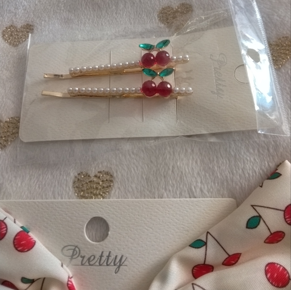 ✂️3/$15 *NWT* Pretty Cherry Print Hair Bow and Clip Set - Picture 2 of 4
